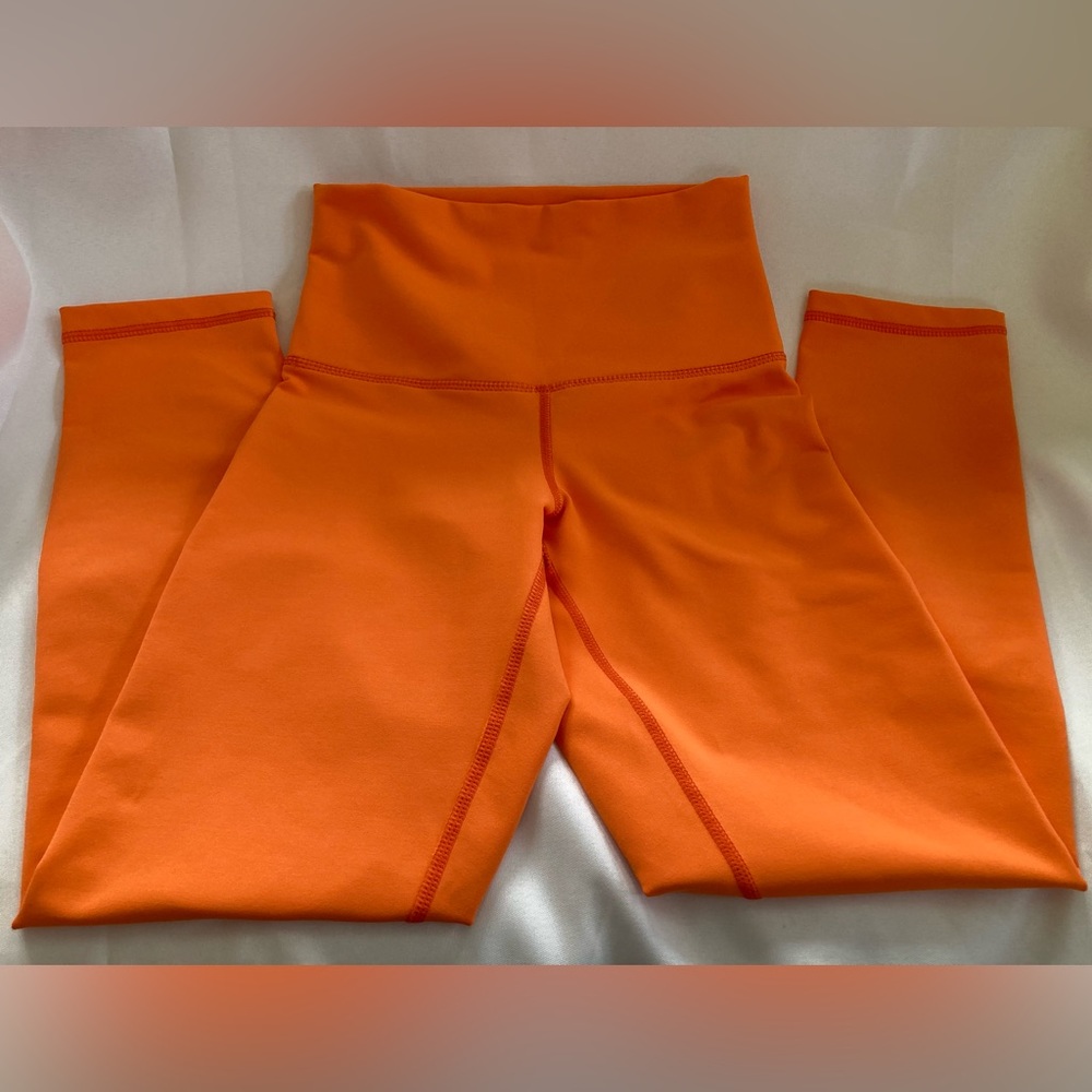DYI Take Control Crop XS Leggings. High Rise, 23” inseam. Color: Nectarine. EUC